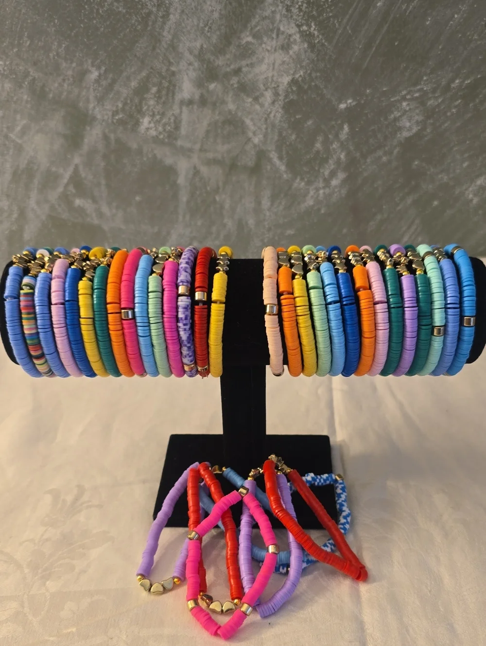 36 Colorful Beaded Children stretch Bracelets Hearts Stars Crowns New